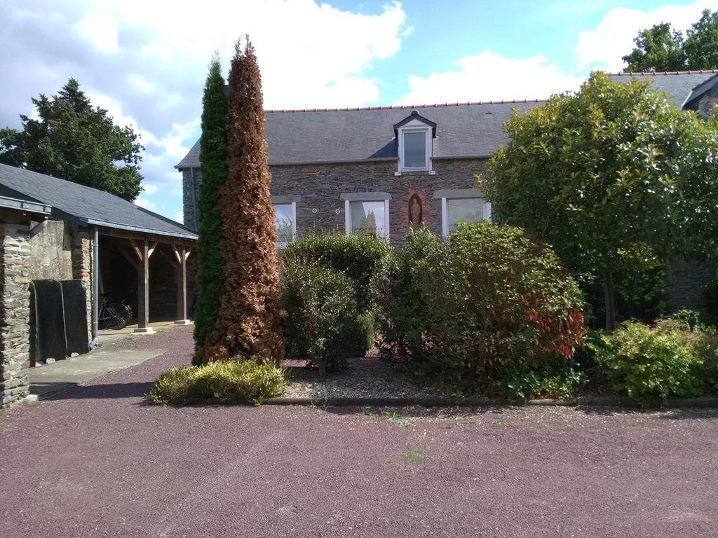 Popote Et Polochon Bed & Breakfast Saint-Martin-sur-Oust Bagian luar foto